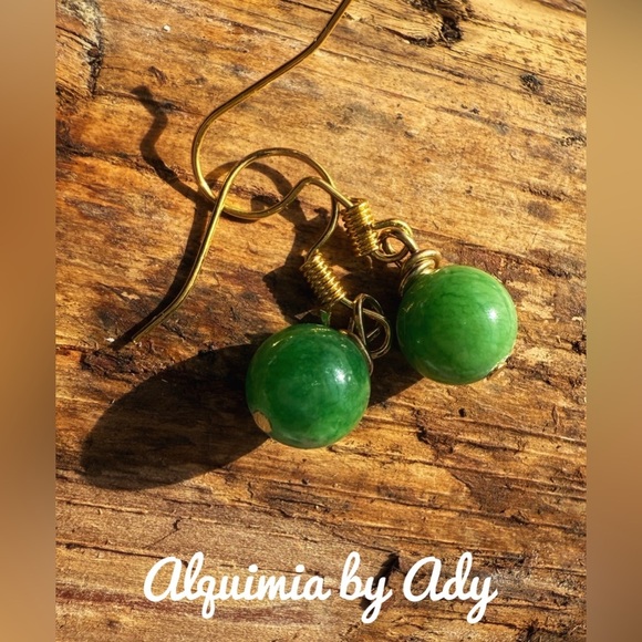 Elegant green Stone Earrings jade - Picture 1 of 1